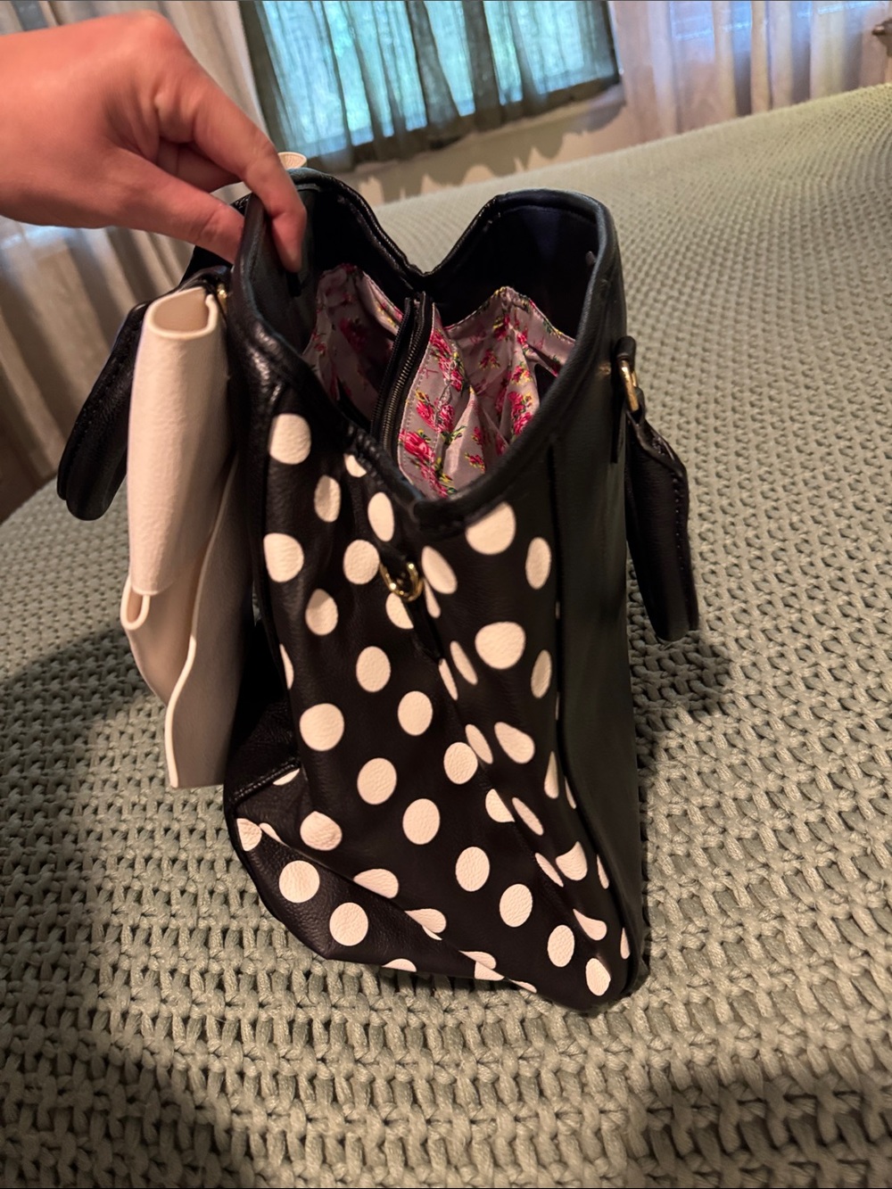 Betsey Johnson Black Satchel with Oversized White Bow - Picture 3 of 6